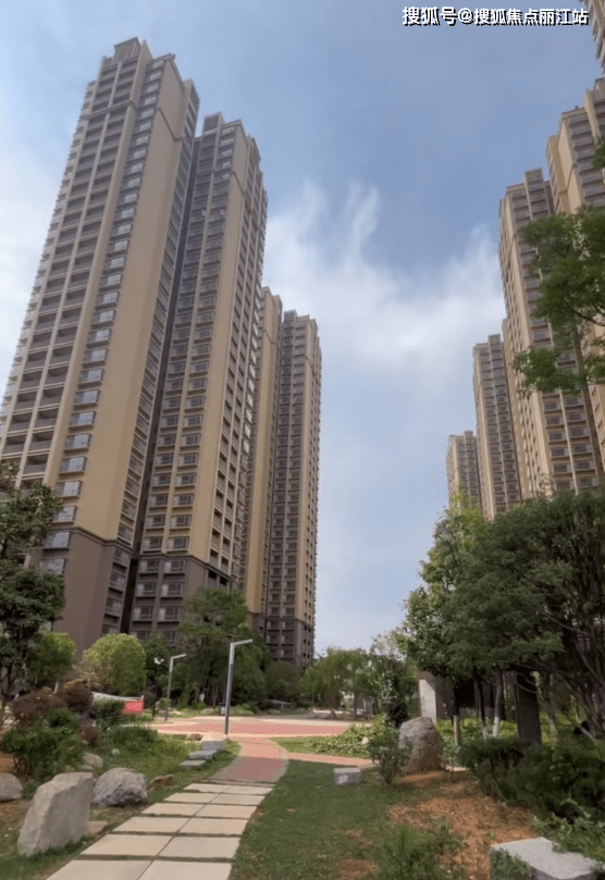 白沙理想居实景接下来,待白沙理想居(青惠园)开盘,想必也会受到追捧