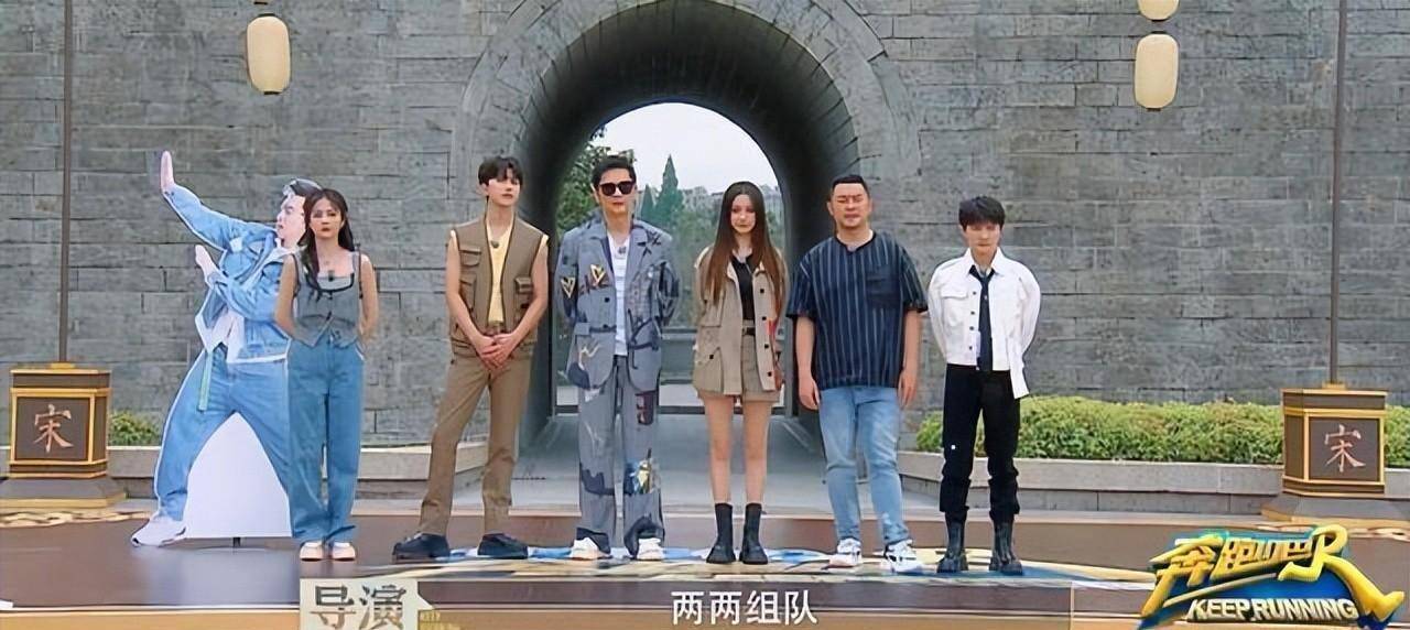 鹿晗迪丽热巴退出跑男后热度大减,蔡徐坤也会?