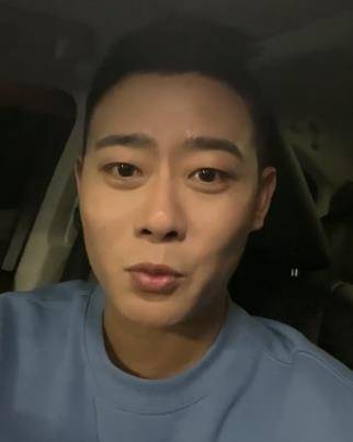 庆祝新剧杀青,几张剧照引不适议,您演的是反派么_孟鹤堂_演出_秦霄贤