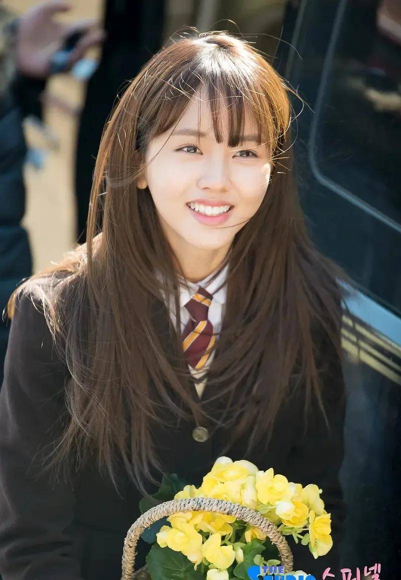 1999年1月22日出生于首尔08,【周子瑜】1999年1月14日出生于台省