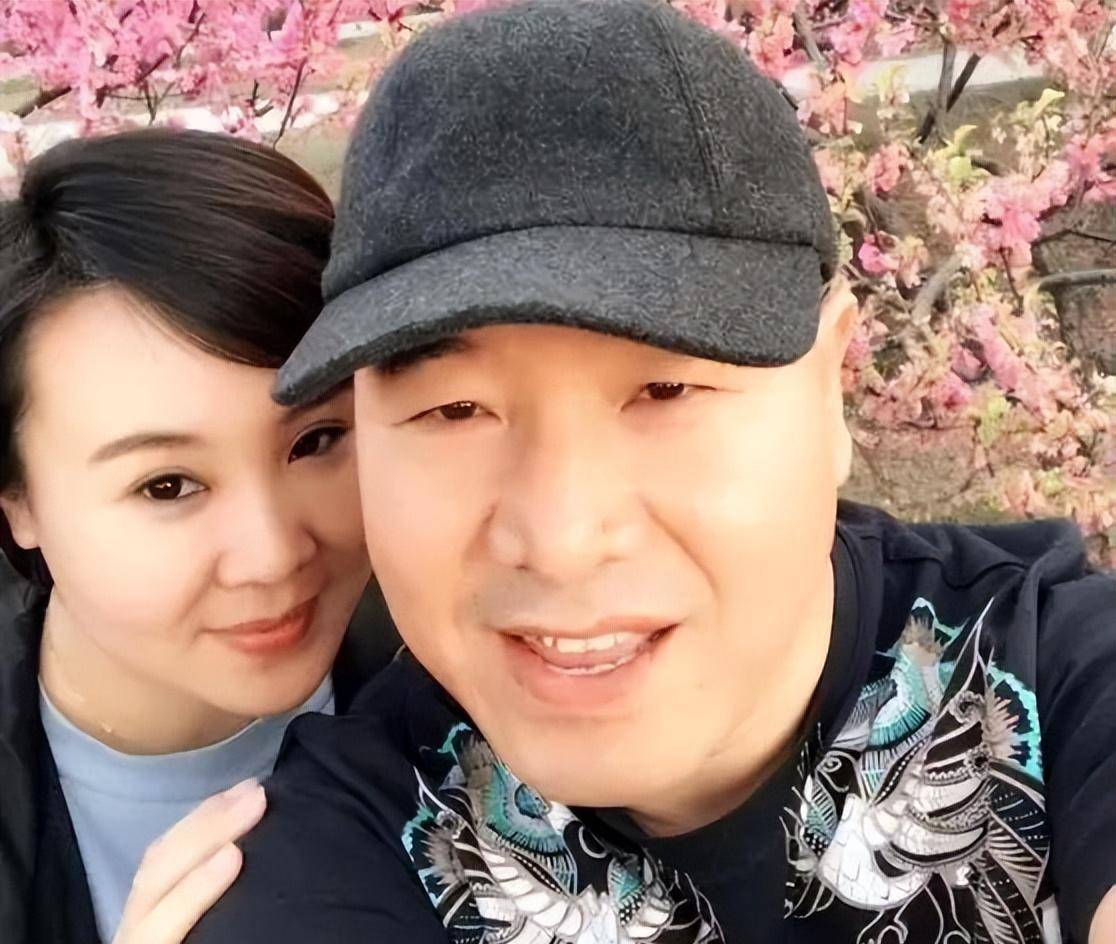 "谢兰"李琳: 20岁嫁31岁王小利,为丈夫生一儿一女,41岁当奶奶_搭档