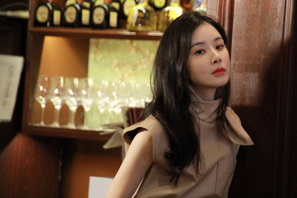 李宝英特别全新出演周末剧 剧照公开状态超好 延续以往温婉气质_作品