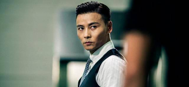 2000年之后才开始走到台前,并出演了武侠爱情剧《武林外史》,2003年