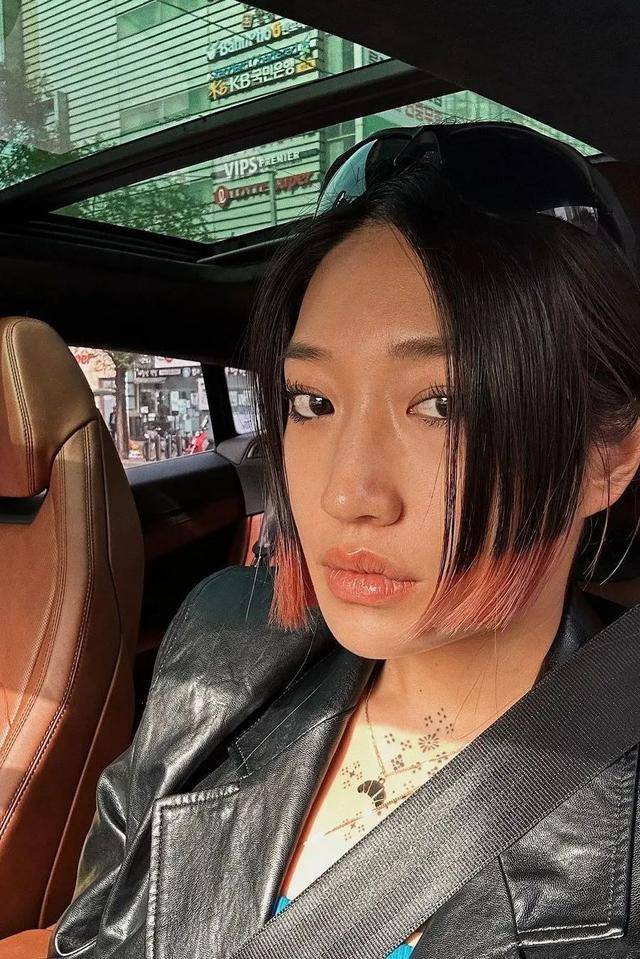 换上jennie的同款编发后,彻底"野"上头了_发型_刘海_公主