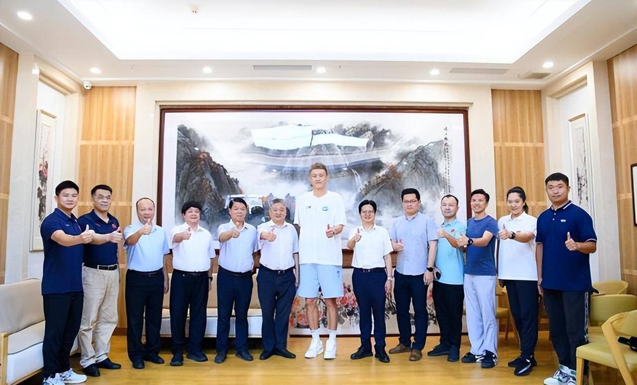 正式上任,周鹏新位置揭晓,离开深圳打球,薪资曝光,朱芳雨帮_广东_1
