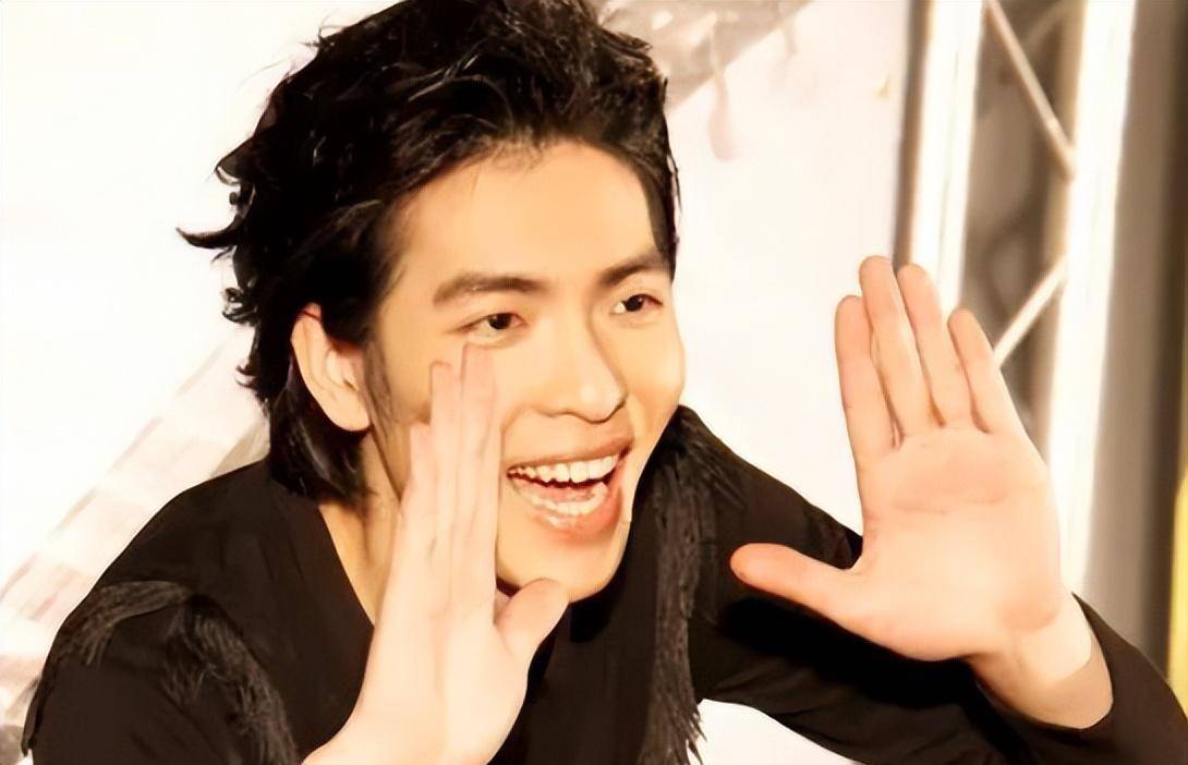 名与利,救不了"年少轻狂"的港台巨星_古天乐_陈小春_父母