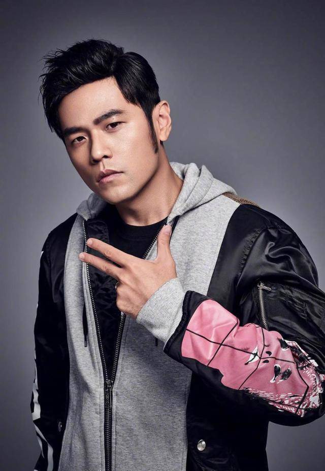 鹿晗翻唱《世界末日》,获偶像周杰伦点赞:唉哟,不错喔_关晓彤_发展