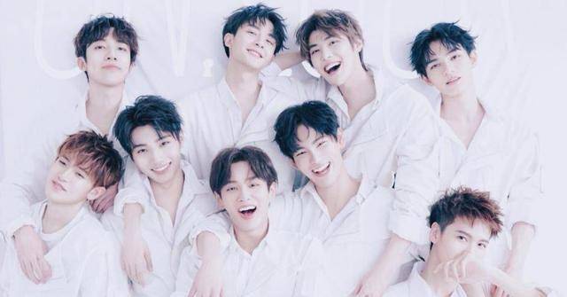 再者可见的现象是演唱会一个团出现多种应援色,也都想为自己奶出道的