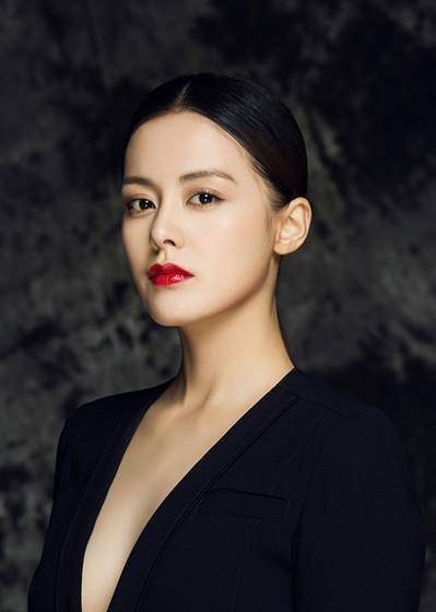 捧的女演员,一年出演6部电视剧,当了38次女主角都没红_王丽_王莉_大
