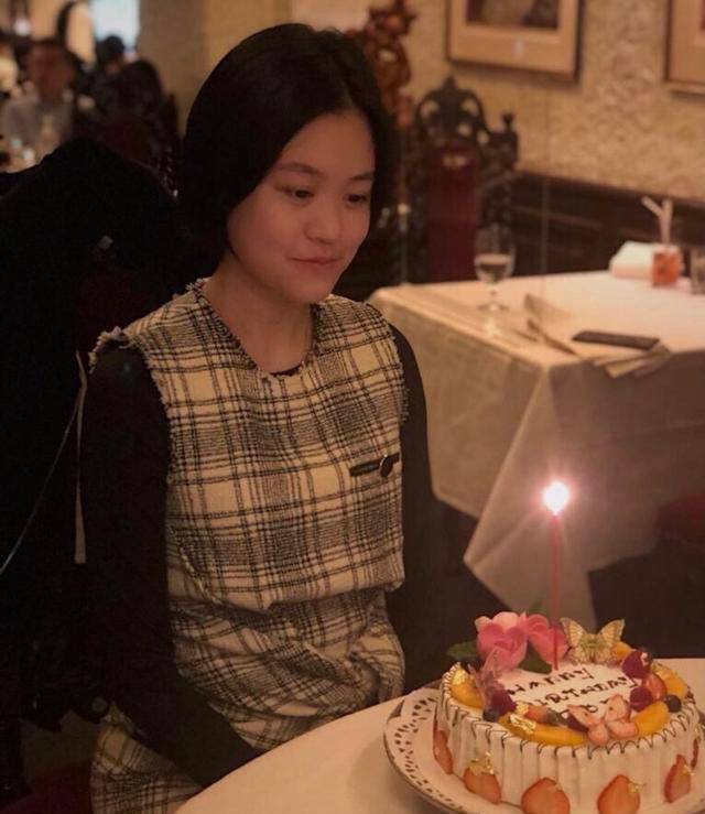 吕丽君晒近照状态好到爆,女儿想与大刘修复关系可惜没成功_刘秀盈