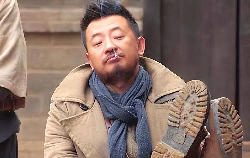 38岁因"夜宿门"身败名裂,9年过去,黄海波表示不"装"了_父亲_电视剧