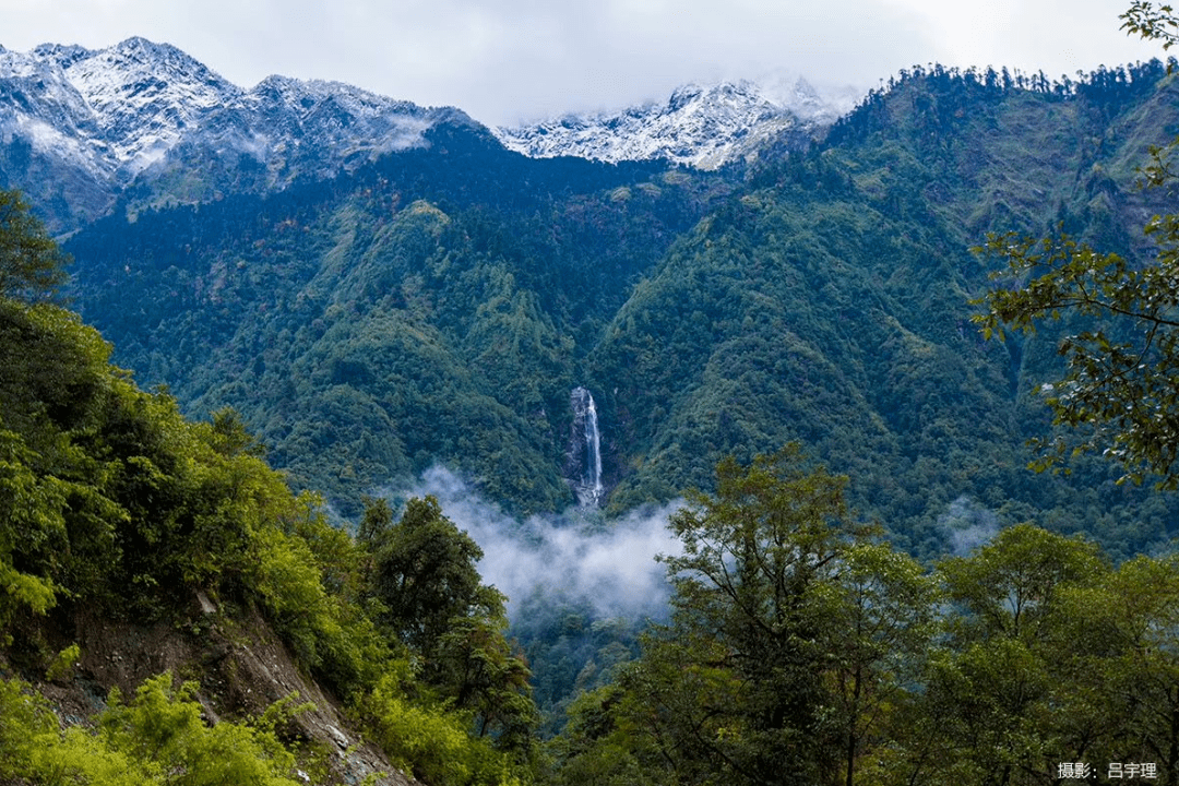 的人而南部最低处的江面海拔不到700米墨脱北边耸立着7782米高的南