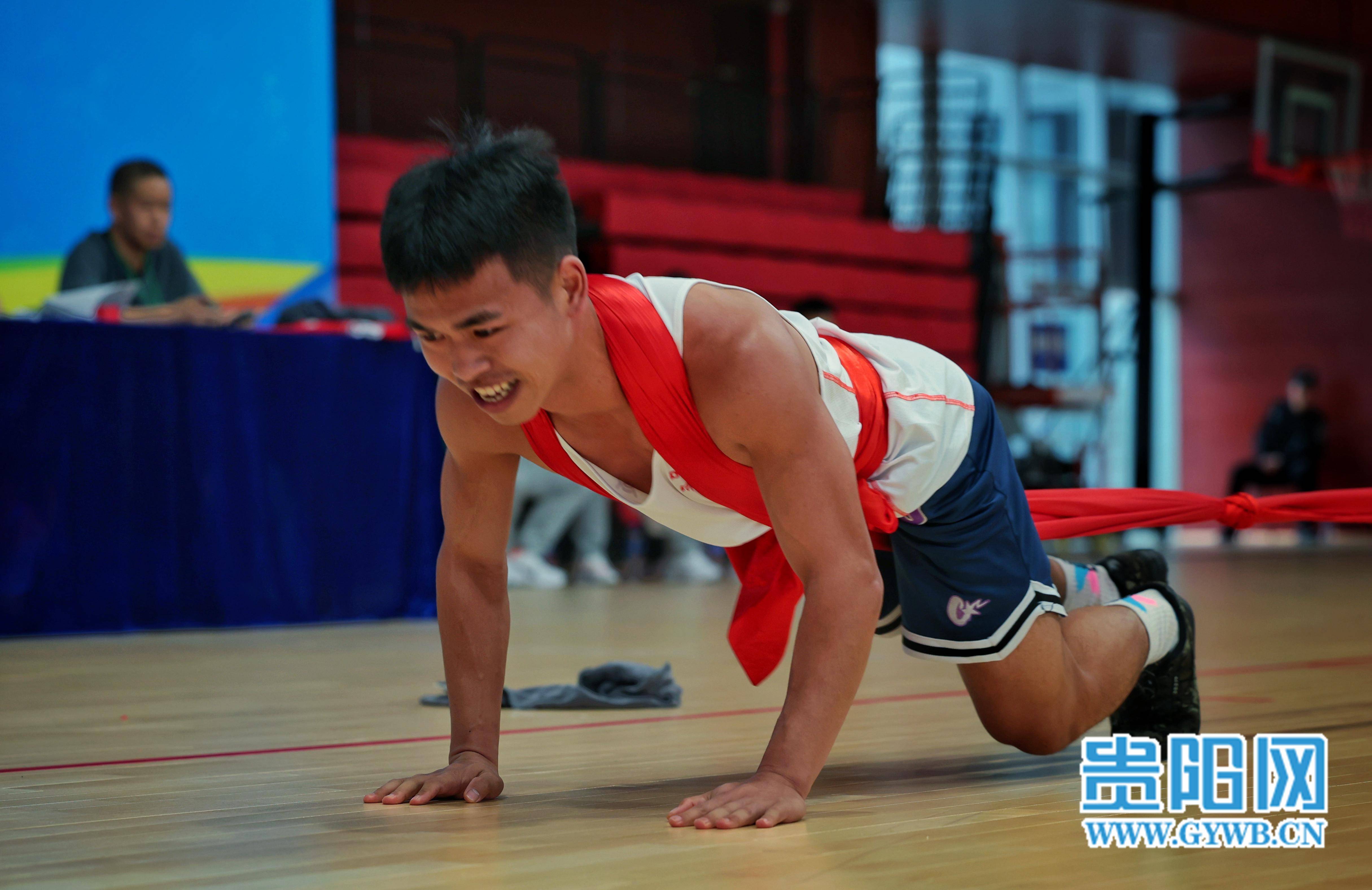 省第十届少数民族传统体育运动会押加竞赛项目开赛_覃伟_进行_比赛