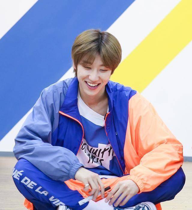 青2:lisa指导选手时黑脸不留情面,堪比王一博,孔雪儿受挫大哭_测评