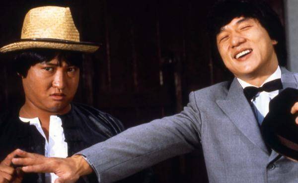 让洪金宝当配角成龙当替身,地位高到周星驰都请不动,他是谁?