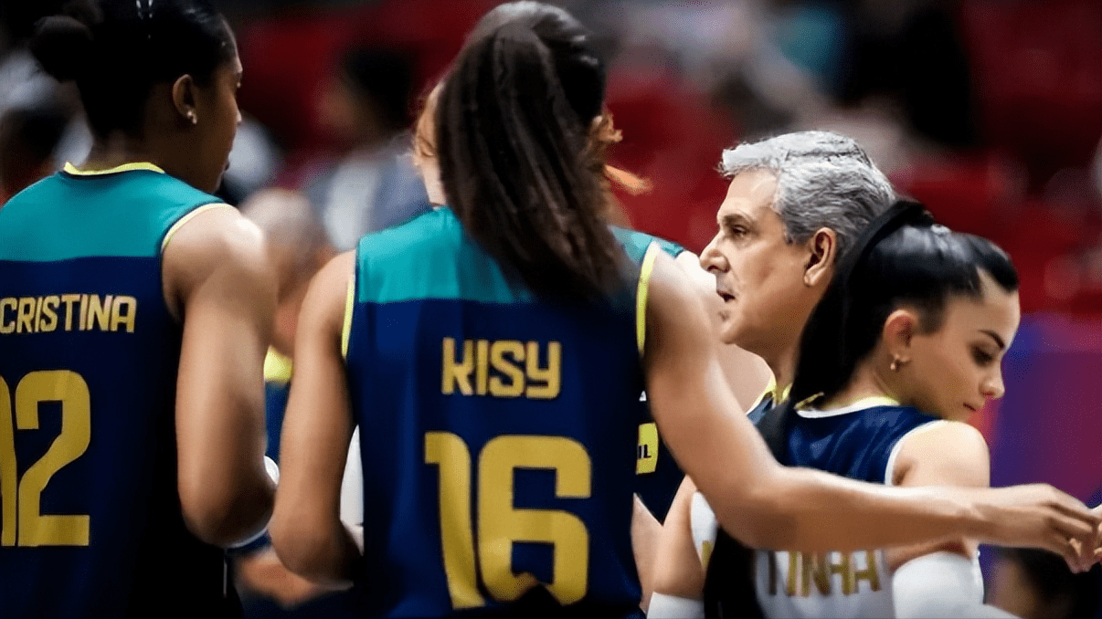 女排超新星克里斯蒂娜重伤,巴西女排紧急调整阵容_比赛_主攻_接应