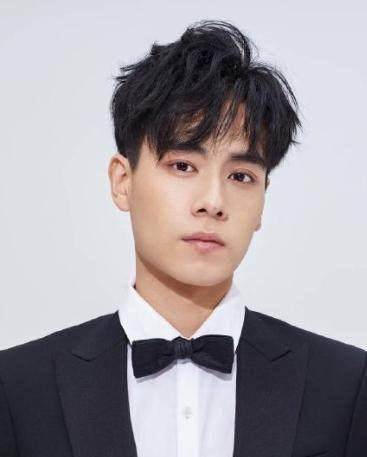 沈月微博晒红包被网友发现亮点,与胡一天或有假戏真做可能?