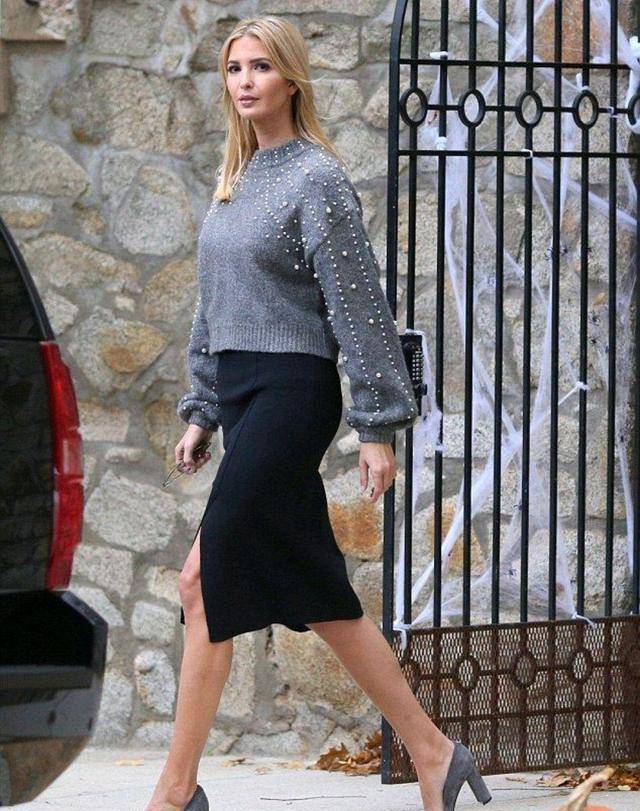 伊万卡穿搭#,#针织衫#,#紧身裙#维密超模为怀孕放弃身材!怀孕7个