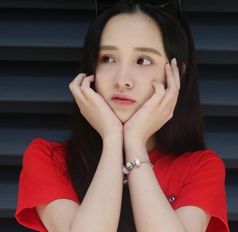 屠龙少女尚雯婕:甩天娱傍华谊,办公司成资本,状告艺人获百万_许飞