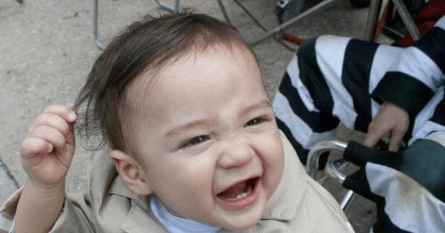 十年前成龙宝贝计划里那个萌娃,长大成这样了,简直难以置信!