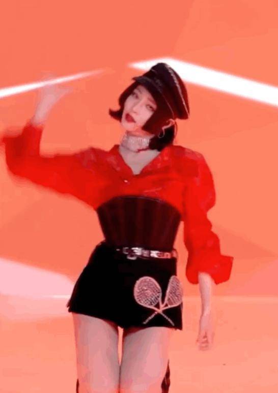 许佳琪刘些宁都是舞蹈担当,同做蝎子摆尾动作:差距出来了_时候_网友