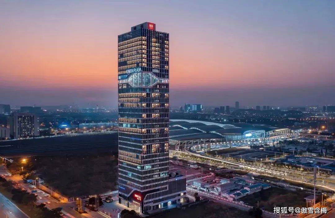 番禺南站 路福联合广场 33000元/㎡ 104-1200㎡ 5a级写字楼_广州_商业