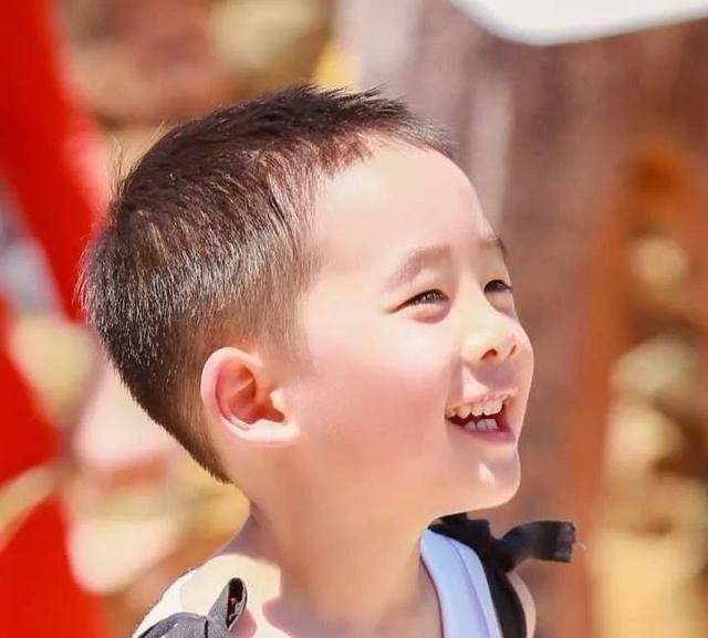 在jasper身上,不仅有孩子的天真可爱,还有一些比成人做的更棒的部分.