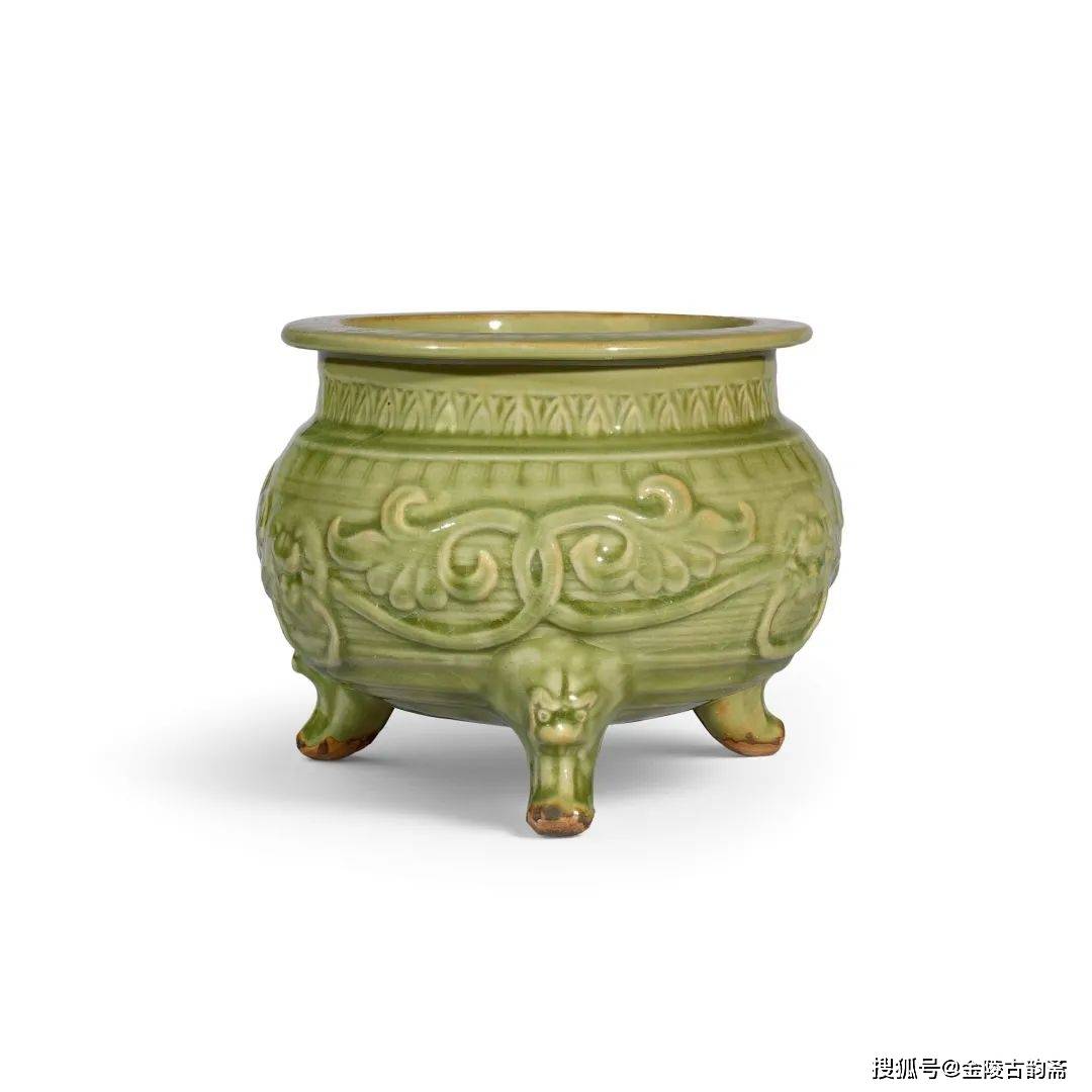 从宋到清各个窑口的三足香炉精品鉴赏_龙泉窑_馆藏_成交价 从宋到清各个窑口的三足香炉精品鉴赏_龙泉窑_馆藏_成交价
