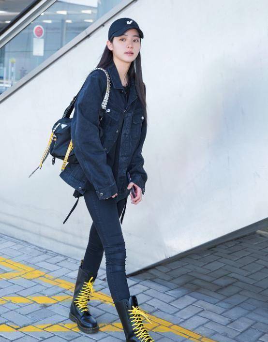 宋妍霏本命马丁靴,配上皮质连衣裙,才知道什么叫做优雅帅气_黑色_品牌