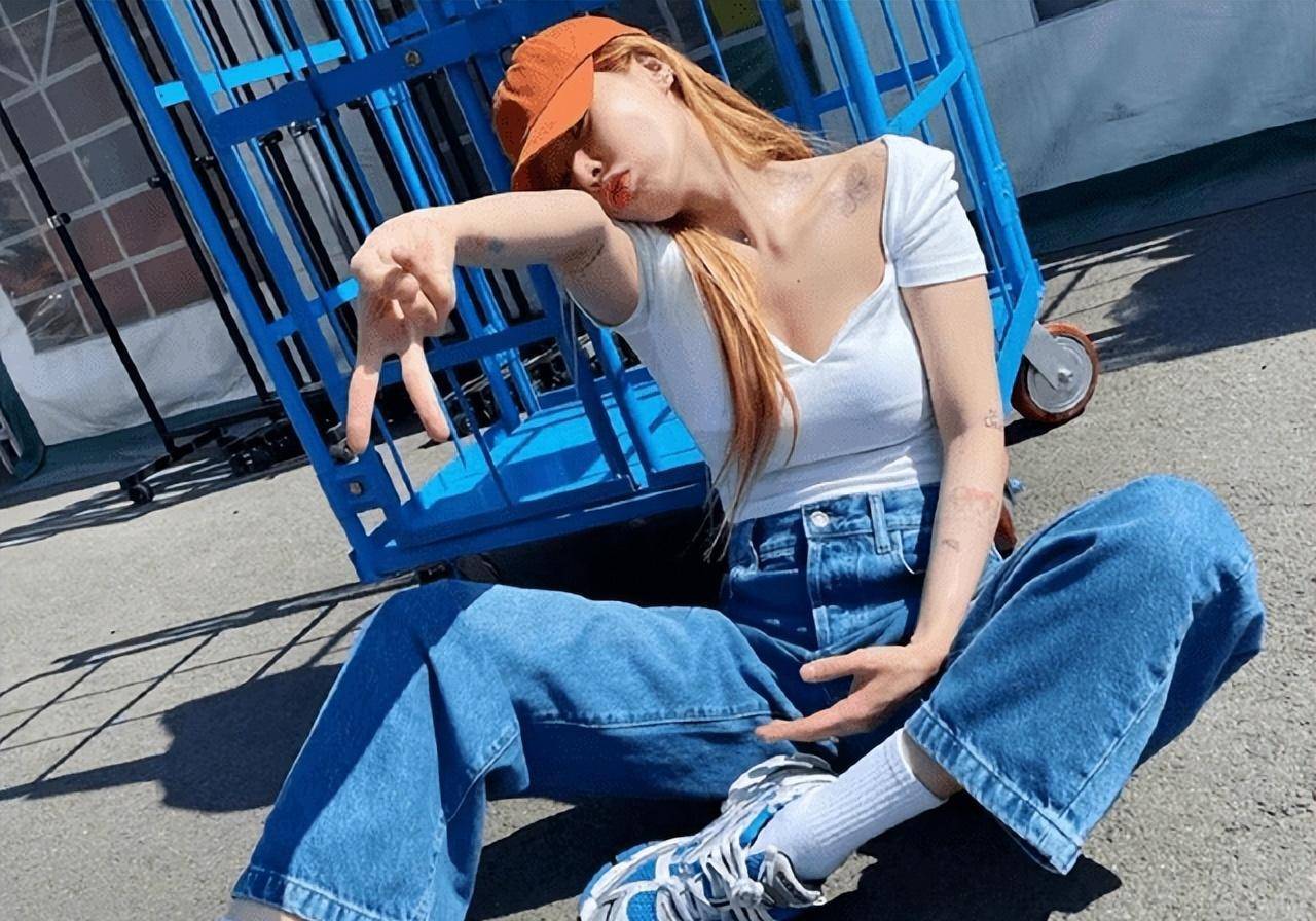 金泫雅,身材火辣,笑容甜美,性格爽朗,这么好看的女孩子爱了_时尚_青春