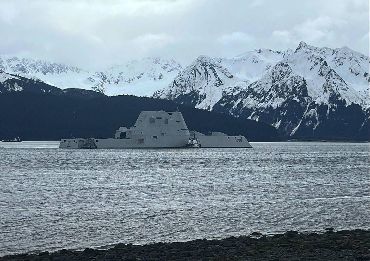 美国最强隐身巨舰,逼近中国家门口!