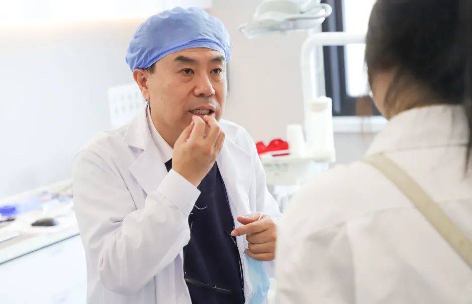 优诺口腔刘新强院长 秉承医者初心,方寸之间缔造完美笑容_患者_牙齿