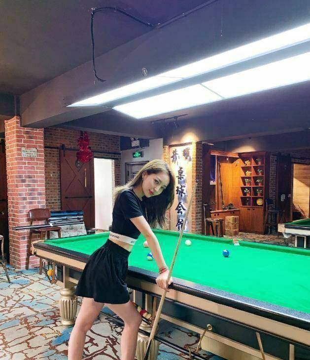 台球裁判王钟瑶,身材饱满迷人,网友:这身材颜值不出道可惜了_效果