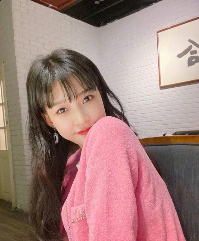 孙怡在《快本》上古装造型实在是太可了,当妈了少女感依旧十足!