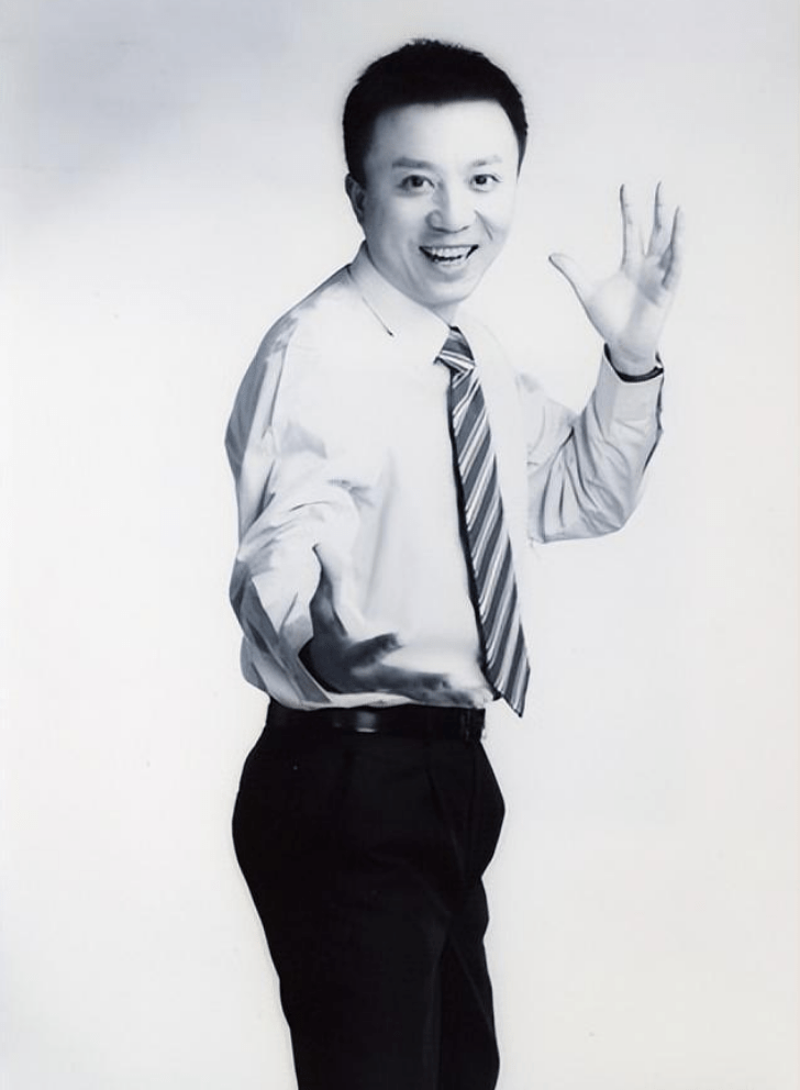 著名主持人潘涛:45岁进央视,无奈和家人分居两地,如今怎样了?