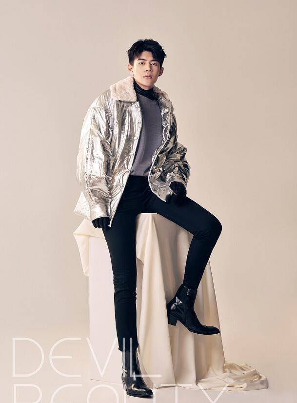 给唐嫣送水果,没想到后来被她签下,力捧成为男主_于济玮_角色_年级