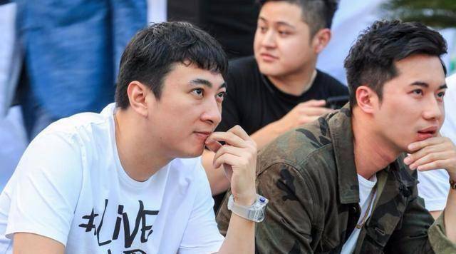 她曾和杜淳相恋7年分手,嫁王思聪好兄弟生子险死,如今被宠上天_张嘉倪
