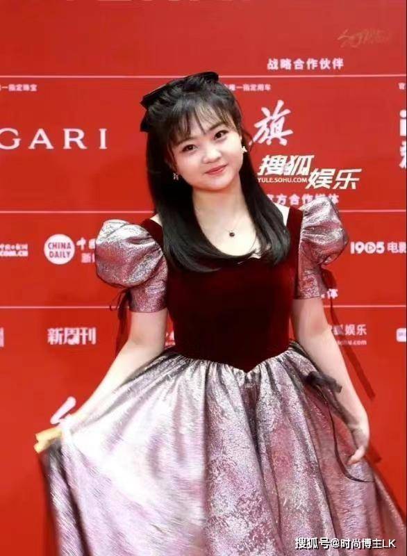 林妙可24岁神秘多变,年龄难以揣摩!