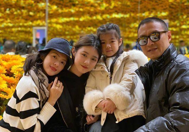 汪峰发文为章子怡庆生,晒照表白:老婆,我对你的心愿就是快乐!