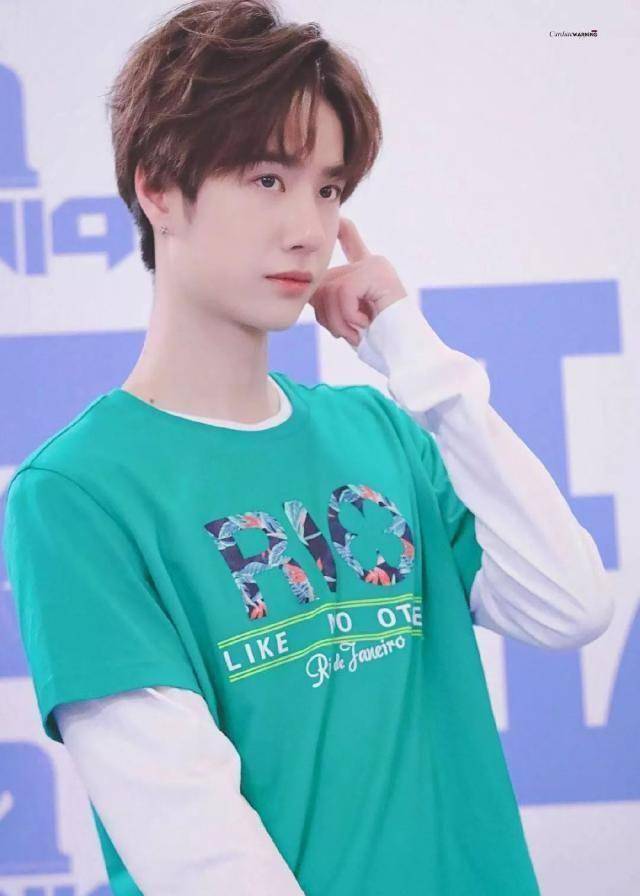 谨慎,不仅接资源谨慎,就连在为人处世上也变得小心_宣传_蔡徐坤_baby