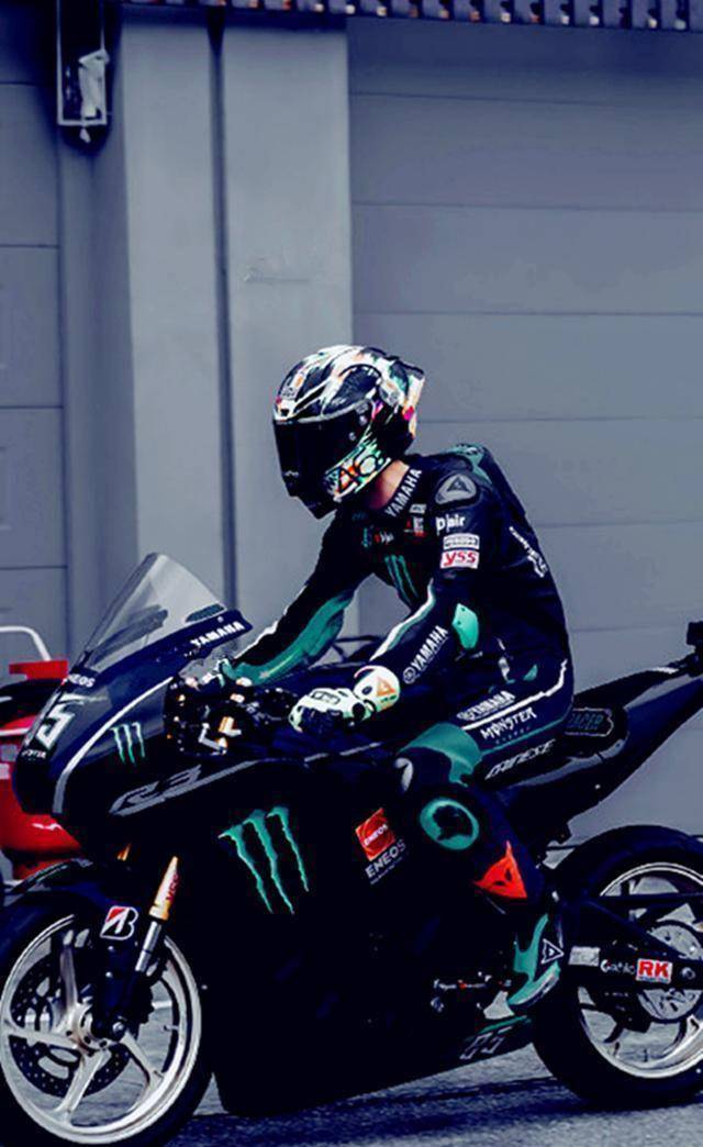 王一博,属于85号车手的热血战场,战车咆哮战甲鲜明_天赋_运动_职业