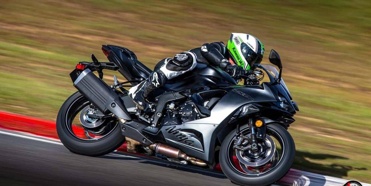 资讯|全新设计四缸仿赛:川崎忍者zx-6r丰富电控性能爆表_搜狐汽车