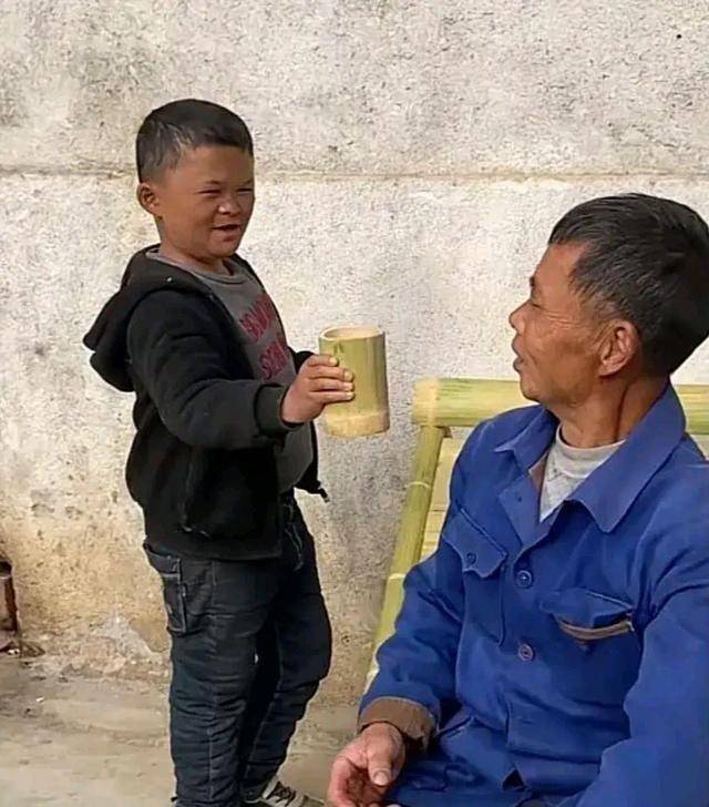 小马云图片 来自搜狐网