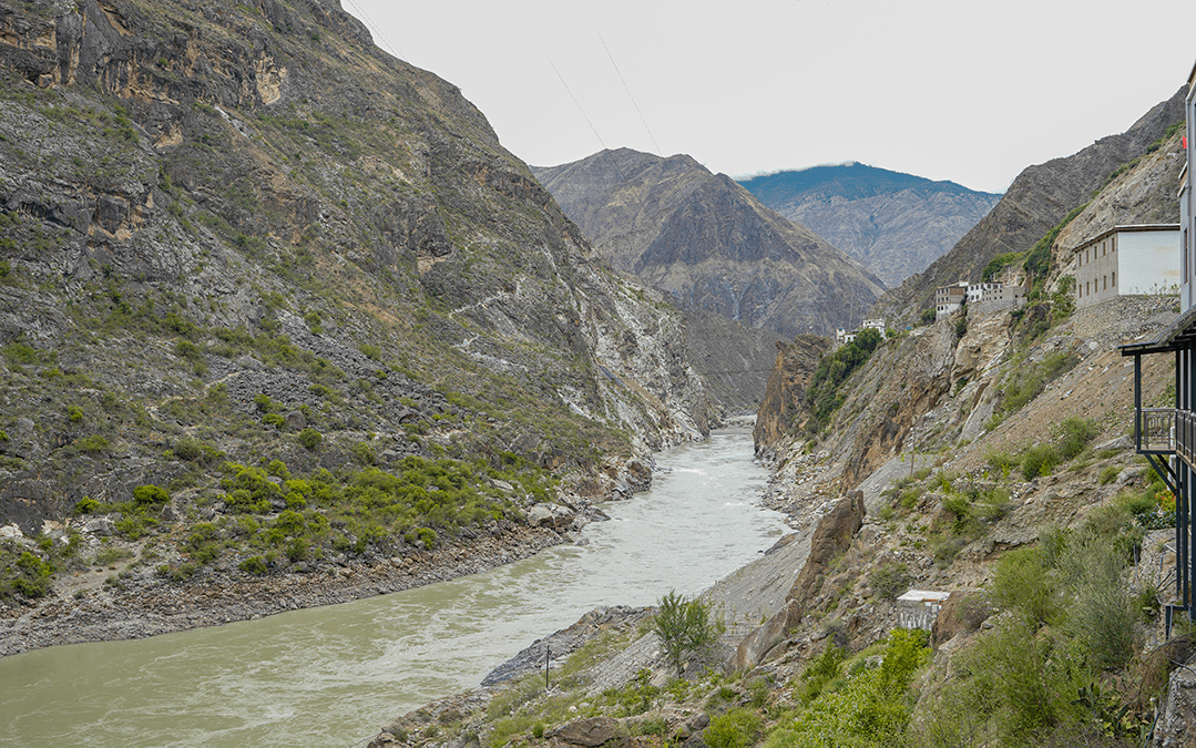 走进四川得荣,看见一个向阳而生的高山葡萄酒产区_产业_发展_金沙江