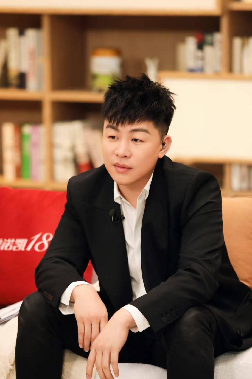 胡彦斌感情有新情况,有网友评论道:"还停留在他跟某爽时期"_音乐_恋情