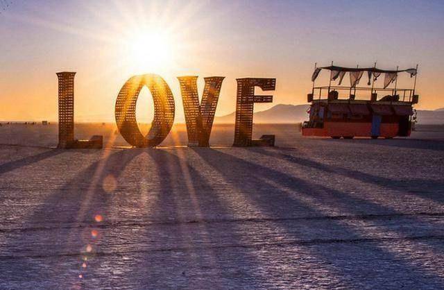 温馨的一句话爱情说说配图_因为_承诺_戒指