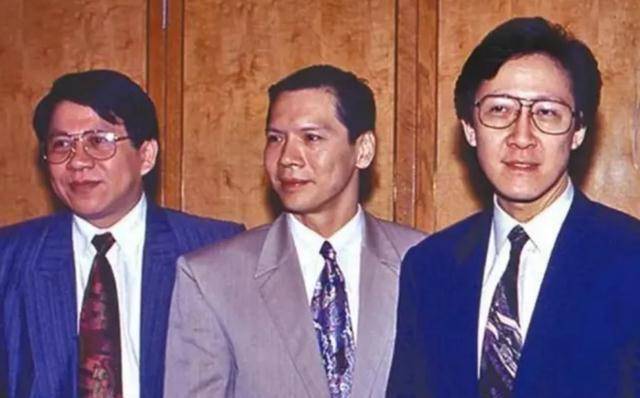 向华强的势力为什么这么大,背后支持的人是谁?