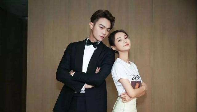 于正小作文挺李一桐,否认她有背景,反而大败好感_于正在_资源_金晨