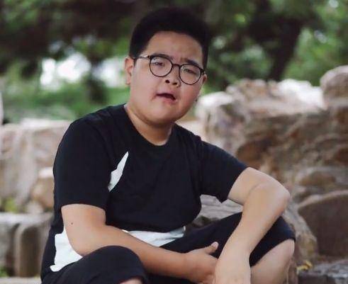 乡村爱情里的小孩谢腾飞长大成人,观众称可以代替谢永