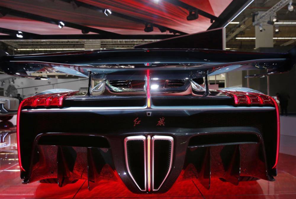 红旗s9炫技,理论数据完胜隔壁的法拉利!是实力还是嘴炮?